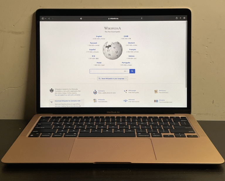 MacBook Air M1 on a desk with the screen on